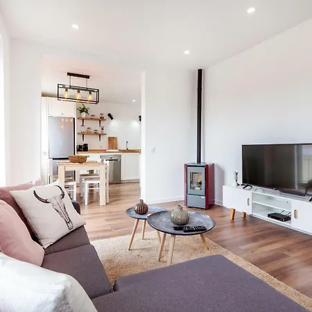 Modern 2-bedroom With Balcony * Lisbon