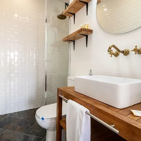 公寓 Modern 2-bedroom With Balcony *